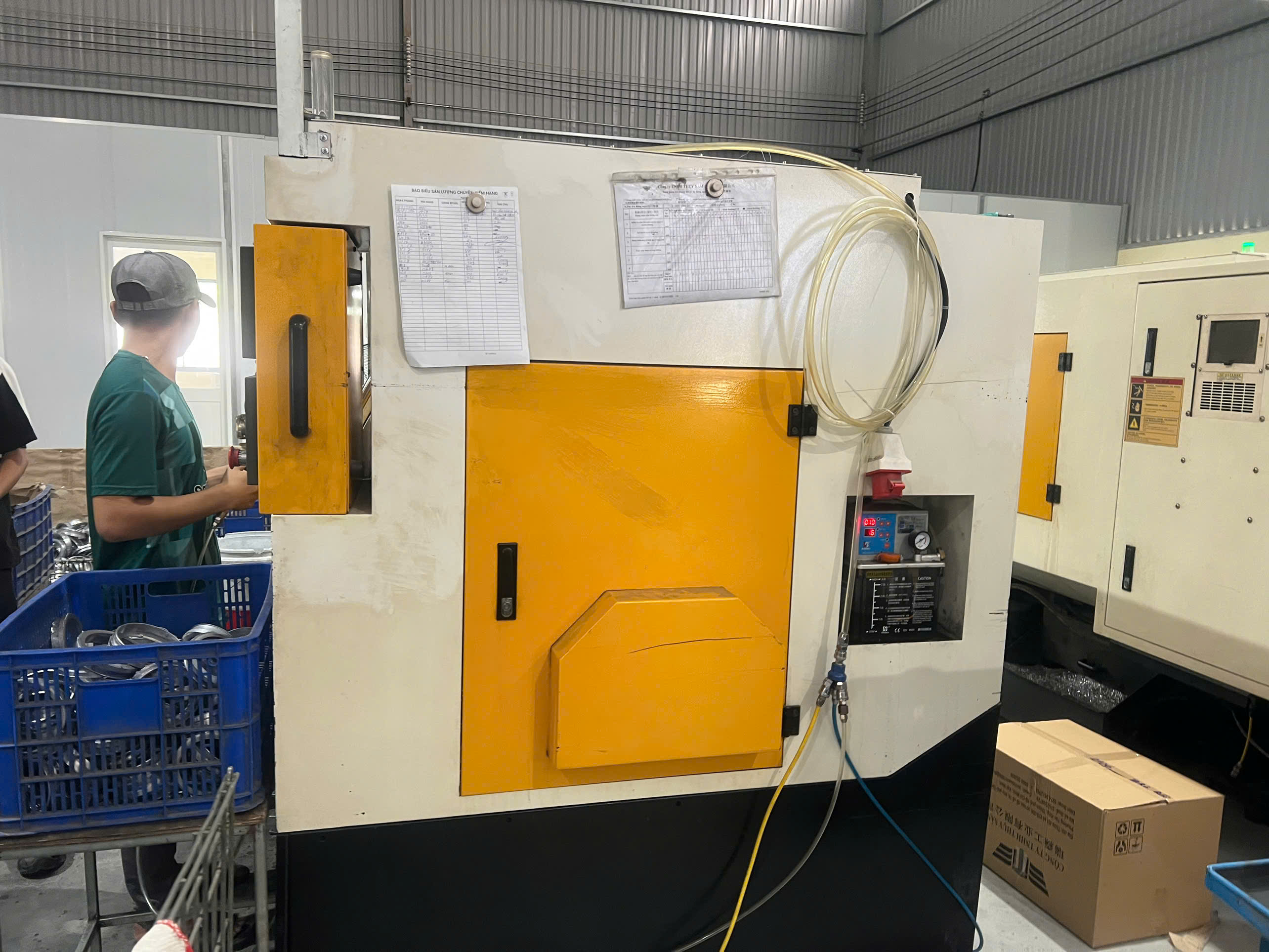 CNC lathe machine